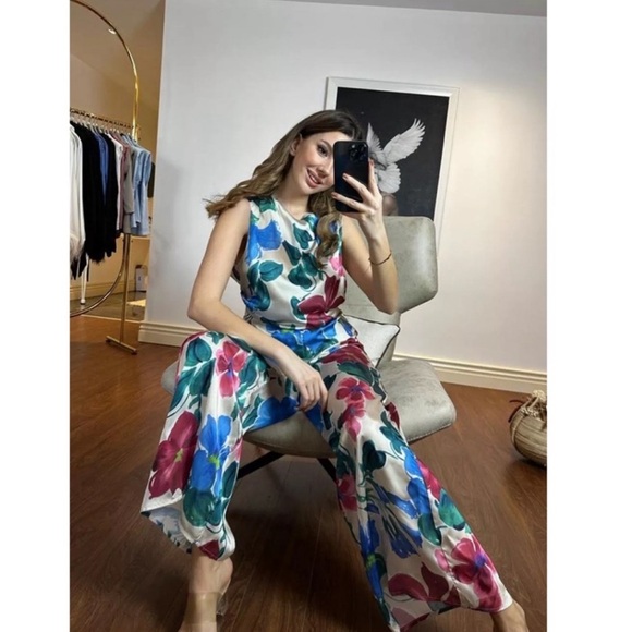 Zara floral flower print satin effect sleeveless jumpsuit Sz XS/M NWT tropical - Picture 2 of 8